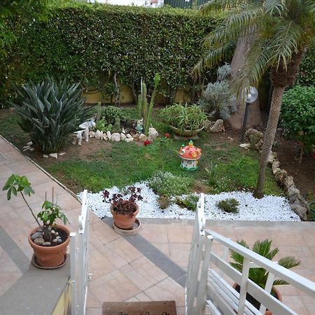 La Casa Del Mare Apartamento Nettuno Exterior foto